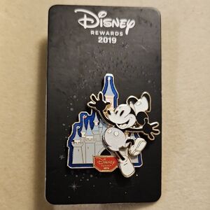 Disney Rewards 2019 Pin with Steamboat Mickey and Castle